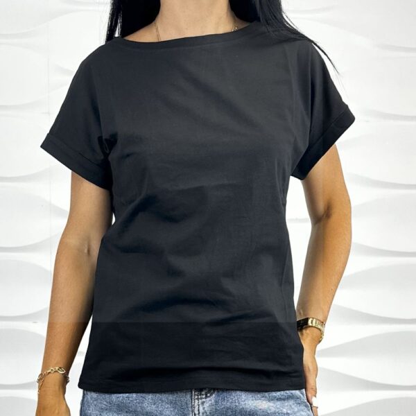 Czarny T-shirt bawełniany - obrazek 4